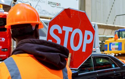 Learn Traffic Control with Stop-Slow Bat and Implement Traffic Management Plans at MILCOM Communication